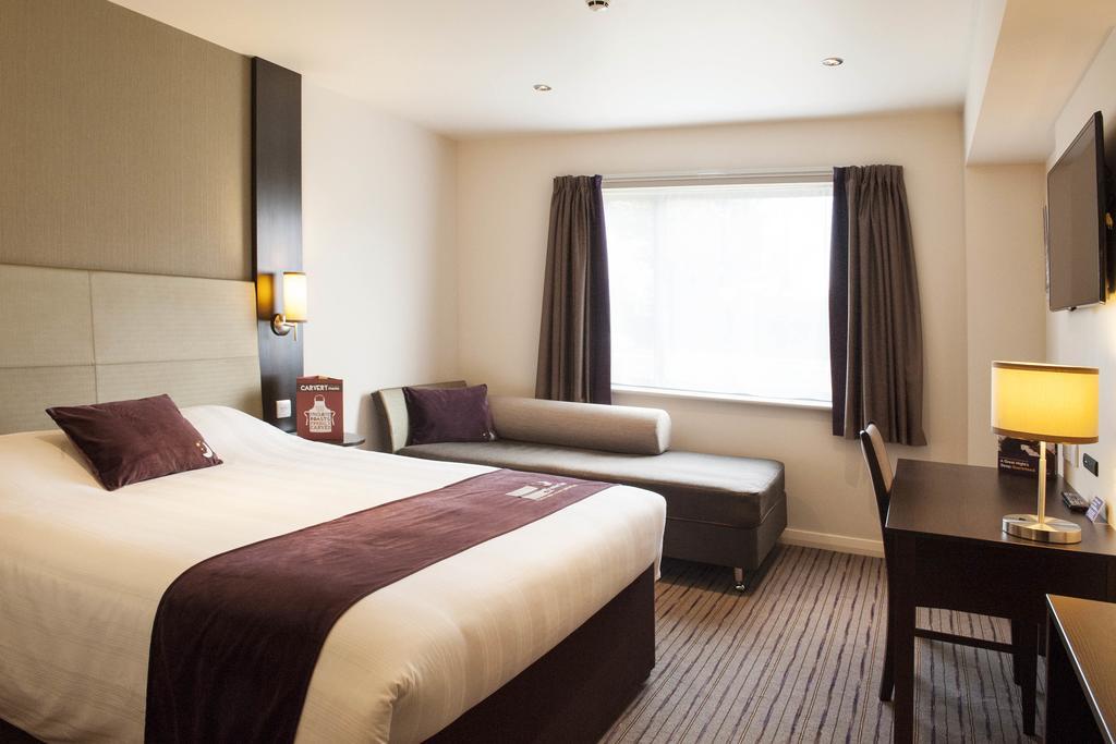 Premier Inn York North Номер фото
